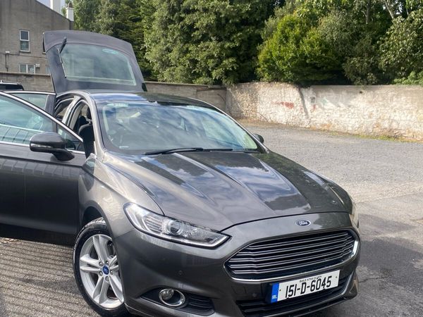 Ford Mondeo Hatchback, Diesel, 2015, Grey