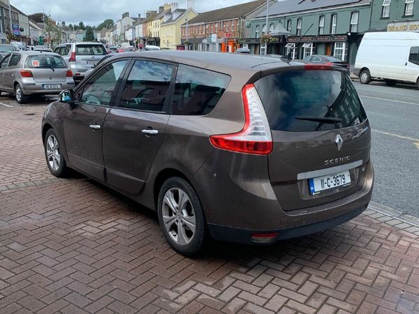 Renault Grand Scenic MPV, Diesel, 2011, Brown
