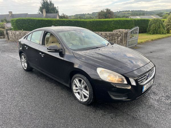 Volvo S60 Saloon, Diesel, 2011, Black