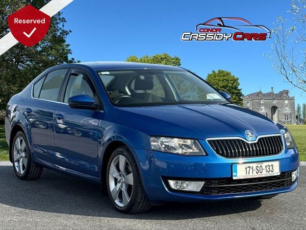 Skoda Octavia Saloon, Diesel, 2017, Blue