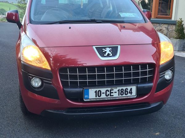 Peugeot 3008 MPV, Diesel, 2010, Red