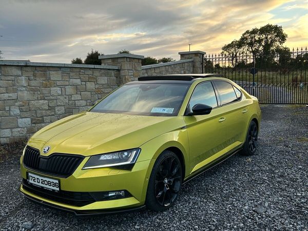 Skoda Superb Saloon, Diesel, 2017, Yellow