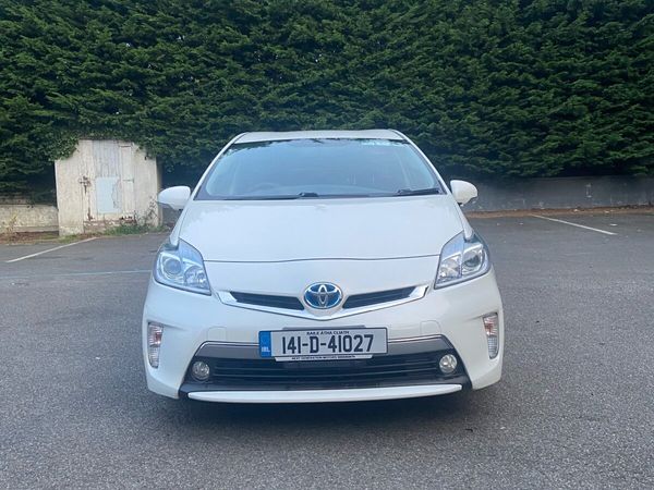 Toyota Prius Hatchback, Petrol Hybrid, 2014, White