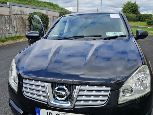 Nissan Qashqai Hatchback, Diesel, 2010, Black