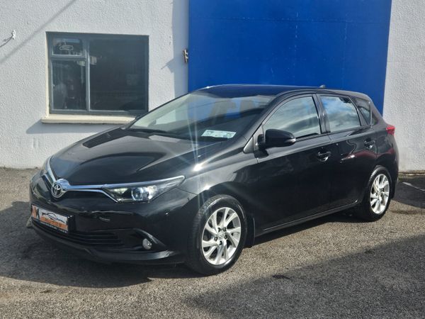 Toyota Auris Hatchback, Diesel, 2018, Black
