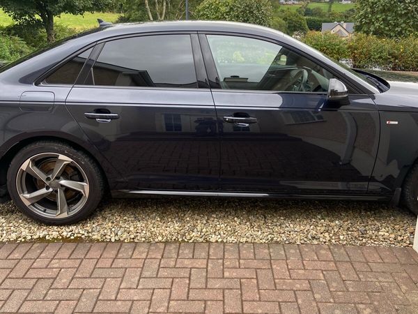 Audi A4 Saloon, Diesel, 2017, Blue