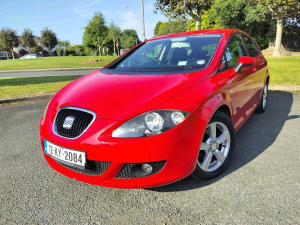 SEAT Leon Hatchback, Petrol, 2012, Red