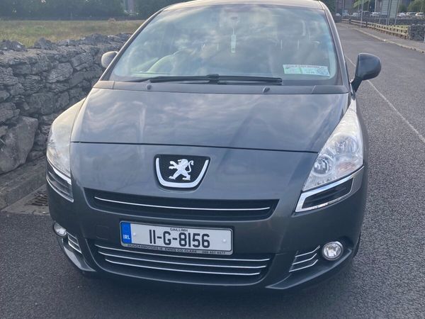 Peugeot 5008 MPV, Diesel, 2011, Grey