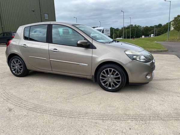 Renault Clio Hatchback, Ethanol Petrol, 2012, Gold