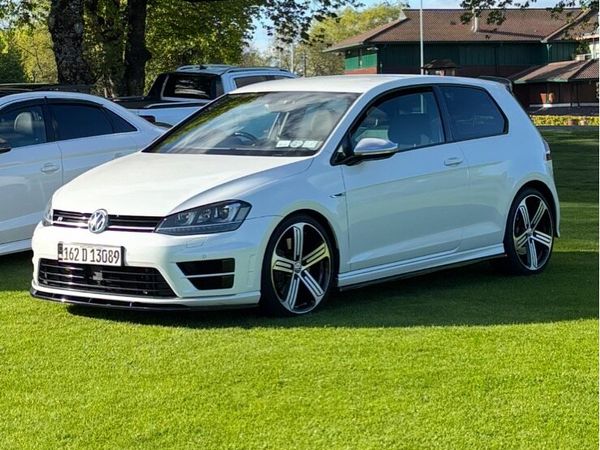 Volkswagen Golf Estate, Petrol, 2016, White