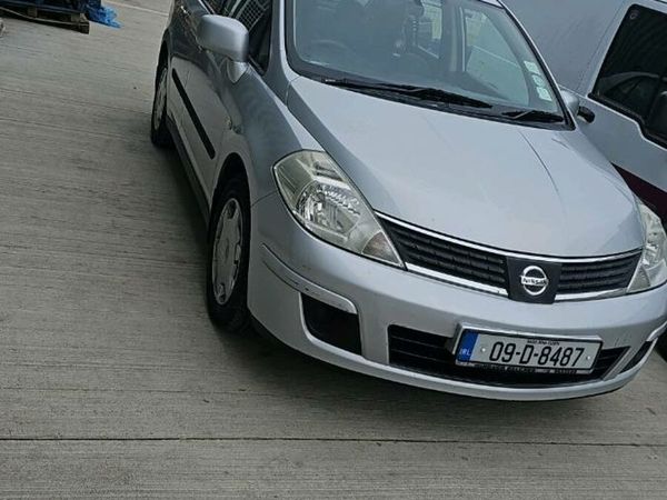 Nissan Tiida Saloon, Diesel, 2009, Silver