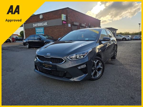 Kia Ceed Hatchback, Petrol, 2019, Grey