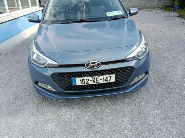 Hyundai i20 Hatchback, Petrol, 2015, Blue