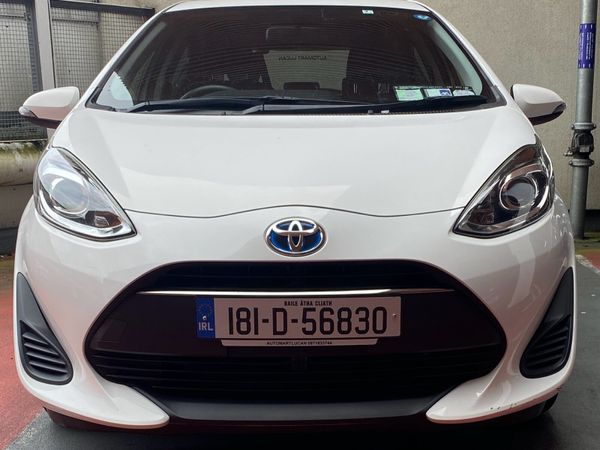 Toyota Aqua Hatchback, Petrol Hybrid, 2018, White