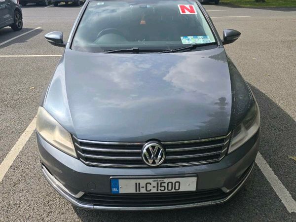Volkswagen Passat Saloon, Diesel, 2011, Grey