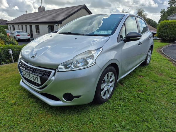 Peugeot 208 Hatchback, Diesel, 2014, Grey