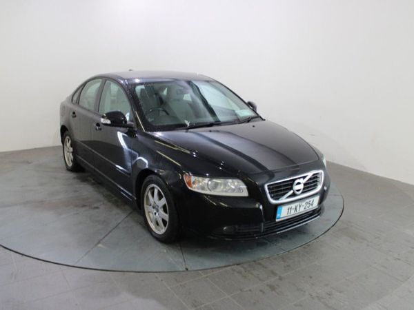 Volvo S40 Saloon, Diesel, 2011, Black