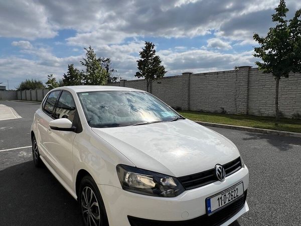 Volkswagen Polo Hatchback, Petrol, 2011, White