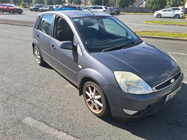 Ford Fiesta Hatchback, Petrol, 2006, Grey