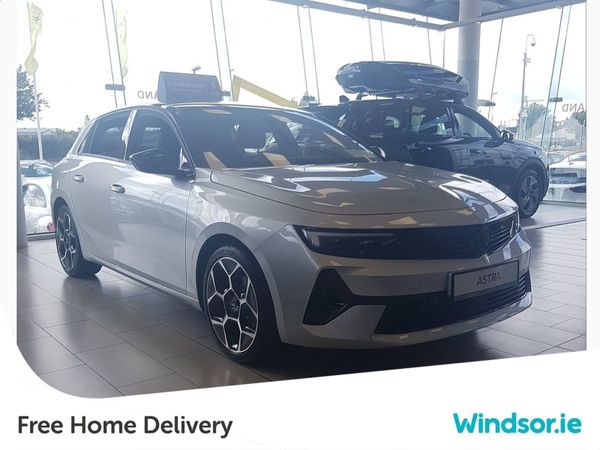Opel Astra Hatchback, Petrol, 2025, Silver