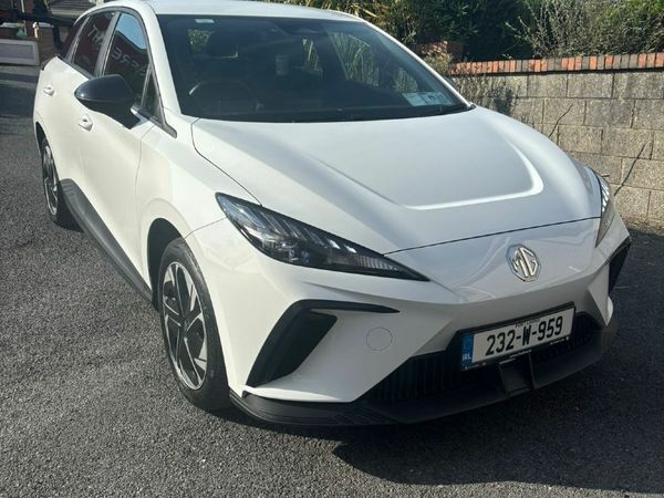 MG MG4 Hatchback, Electric, 2023, White