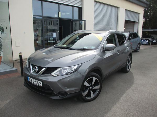Nissan Qashqai Hatchback, Diesel, 2015, Grey