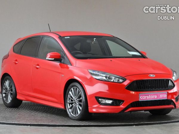 Ford Focus Hatchback, Petrol, 2018, Red