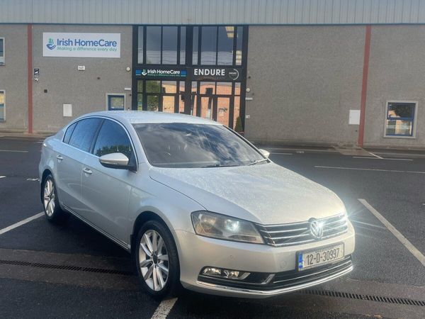 Volkswagen Passat Saloon, Diesel, 2012, Silver