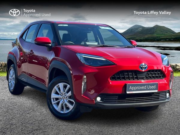 Toyota Yaris Hatchback, Petrol Hybrid, 2022, Red