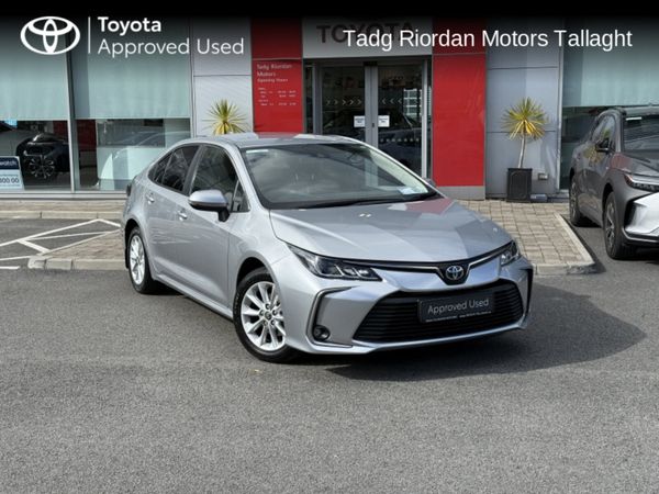 Toyota Corolla Saloon, Petrol Hybrid, 2023, Silver