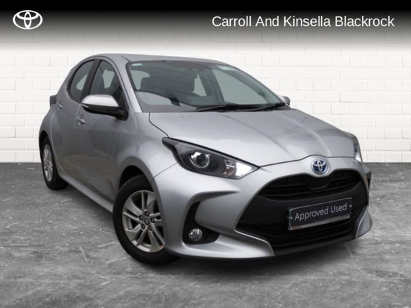Toyota Yaris Hatchback, Petrol Hybrid, 2023, Silver