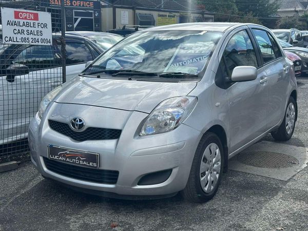 Toyota Yaris Hatchback, Petrol, 2009, Silver