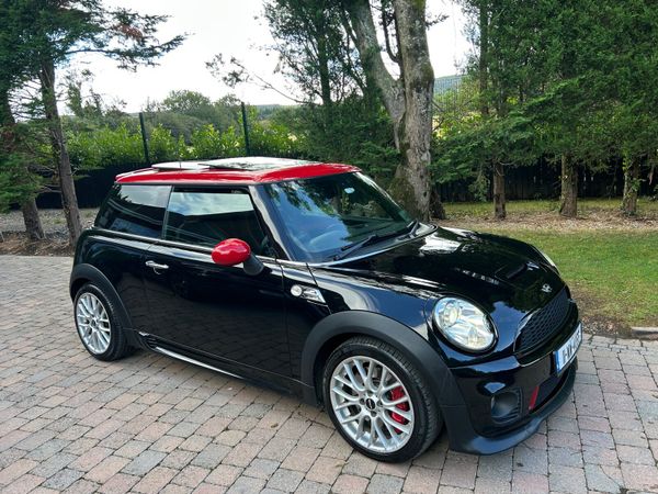 Mini Cooper Hatchback, Petrol, 2011, Black
