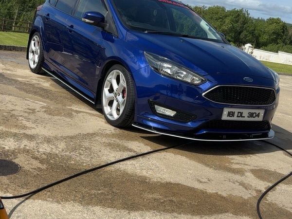 Ford Focus Hatchback, Diesel, 2018, Blue