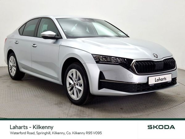 Skoda Octavia Saloon, Diesel, 2025, Silver