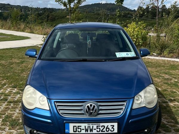 Volkswagen Polo Hatchback, Petrol, 2005, Blue