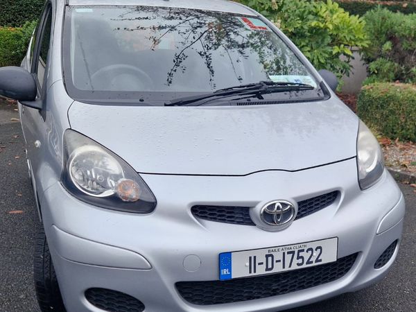 Toyota Aygo Hatchback, Petrol, 2011, Silver