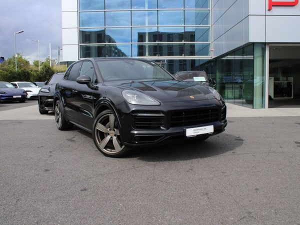 Porsche Cayenne SUV, Petrol Plug-in Hybrid, 2021, Black