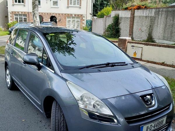Peugeot 5008 MPV, Diesel, 2011, Grey