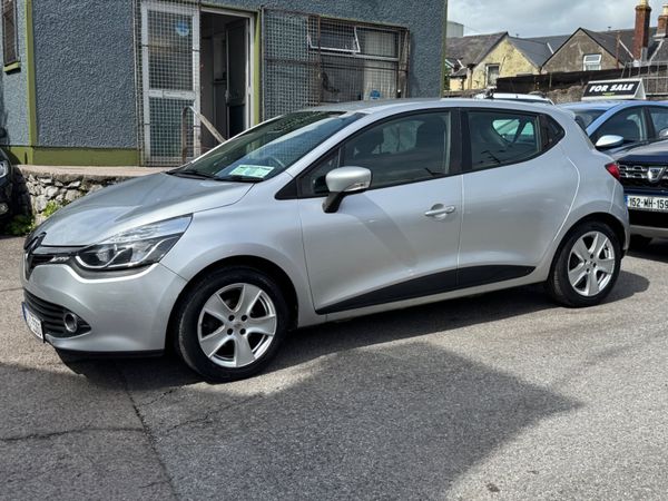 Renault Clio Hatchback, Petrol, 2015, Silver