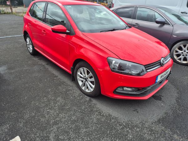 Volkswagen Polo Hatchback, Diesel, 2015, Red