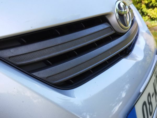 Toyota Corolla Saloon, Petrol, 2008, Silver