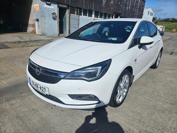 Opel Astra Hatchback, Diesel, 2017, White