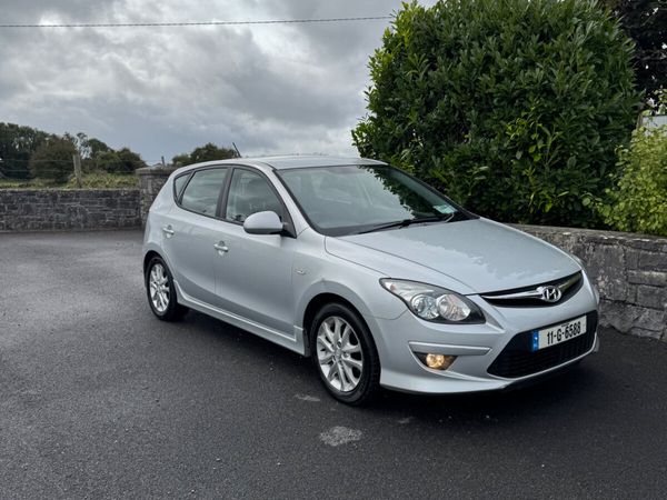 Hyundai i30 Hatchback, Diesel, 2011, Silver