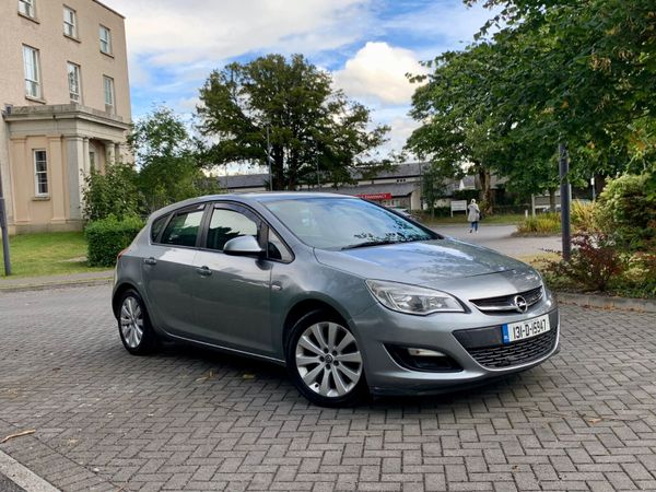 Opel Astra Hatchback, Diesel, 2013, Silver