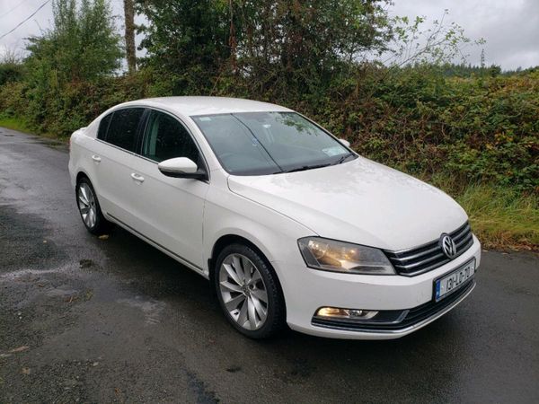 Volkswagen Passat Saloon, Diesel, 2013, White