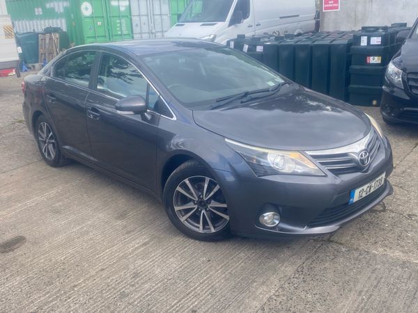 Toyota Avensis Saloon, Diesel, 2012, Grey