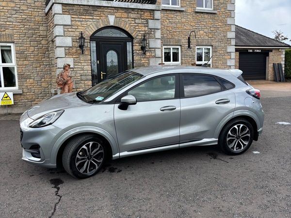 Ford Puma MPV, Petrol Hybrid, 2022, Grey