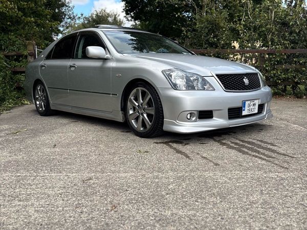 Toyota Crown Saloon, Petrol, 2006, Silver
