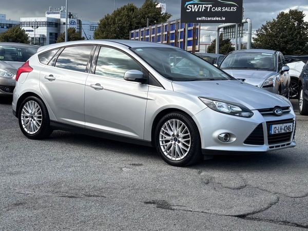 Ford Focus Hatchback, Diesel, 2012, Silver